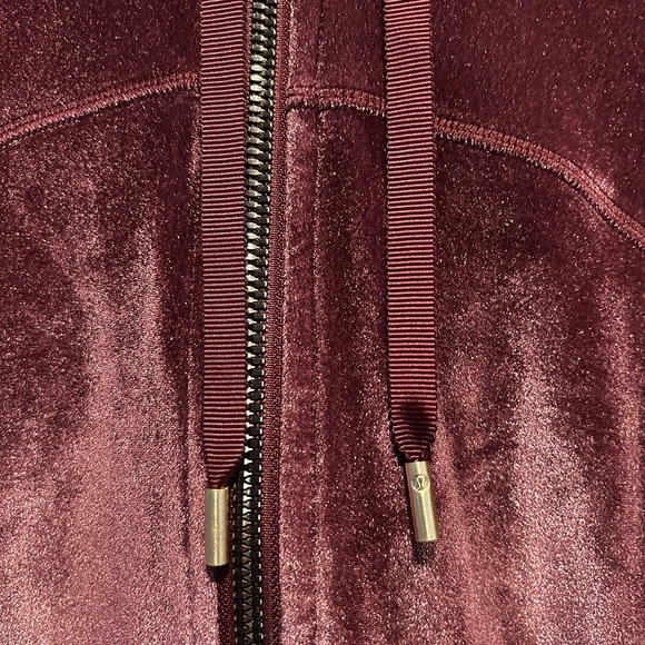 Lululemon Garnet Velvet Cinch Hoodie Jacket, Like New, size 8 - Picture 7 of 11